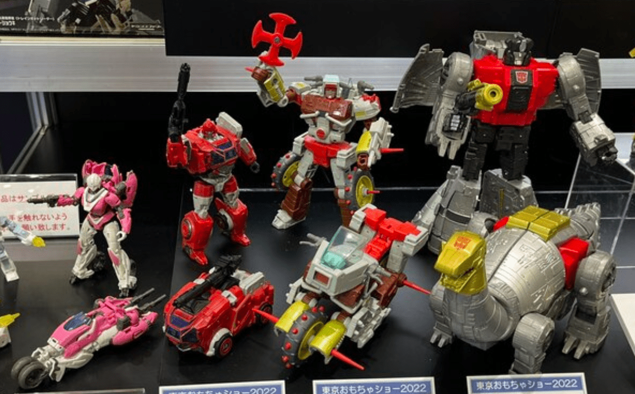 Feira de Brinquedos de Tóquio reabre as portas e exibe clássicos repaginados