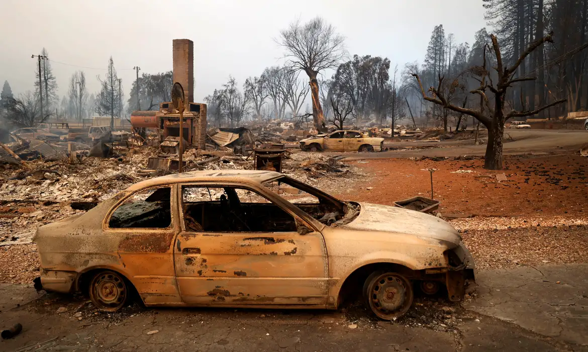 Japão destina US$ 2 milhões em ajuda à Califórnia para combate a incêndios florestais