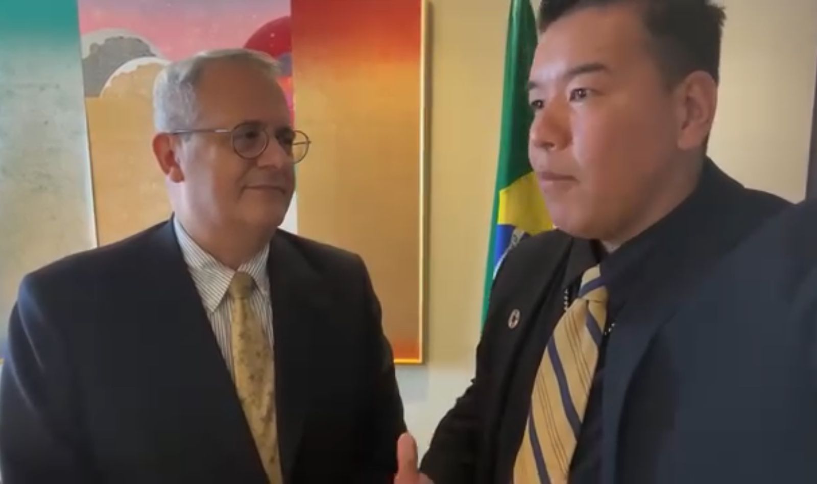 Octávio Henrique Dias Garcia Côrtes Embaixador do Brasil no Japão: 
Jhony Sasaki: Vereador