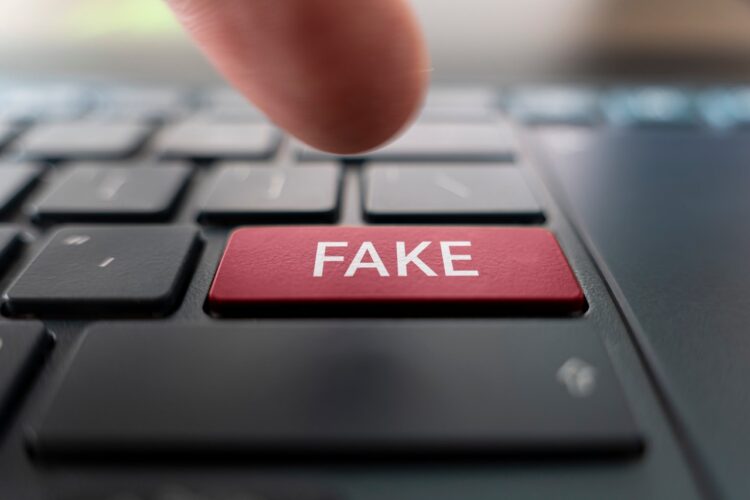 Japão aplica lei para remoção rápida de postagens difamatórias online