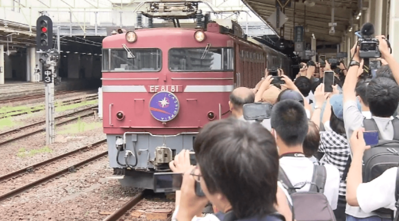 Popular trem-leito de luxo, “Cassiopeia” realiza última viagem no Japão