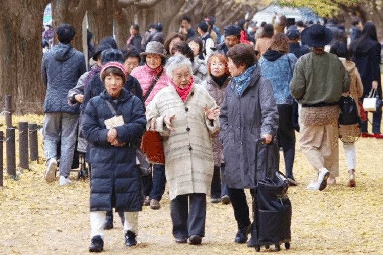 Expectativa média de vida das mulheres no Japão cai ligeiramente