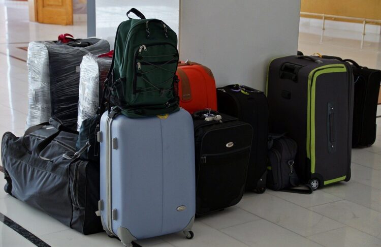 Recorde de turistas em Kansai traz aumento de malas abandonadas