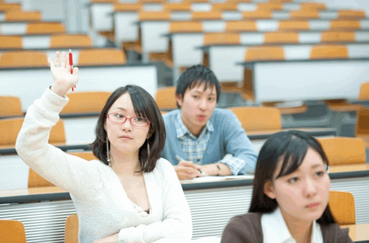Japão avançará para programas integrados de bacharelado e mestrado de cinco anos