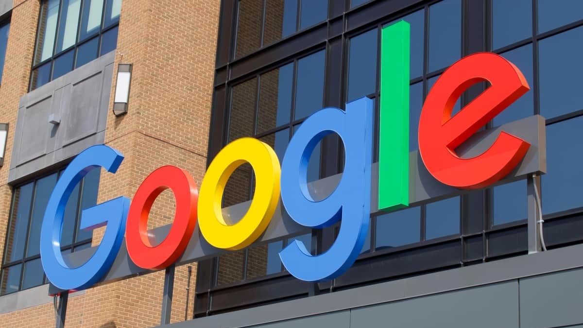 Comissão Europeia investiga Google por uso de conteúdo em IA