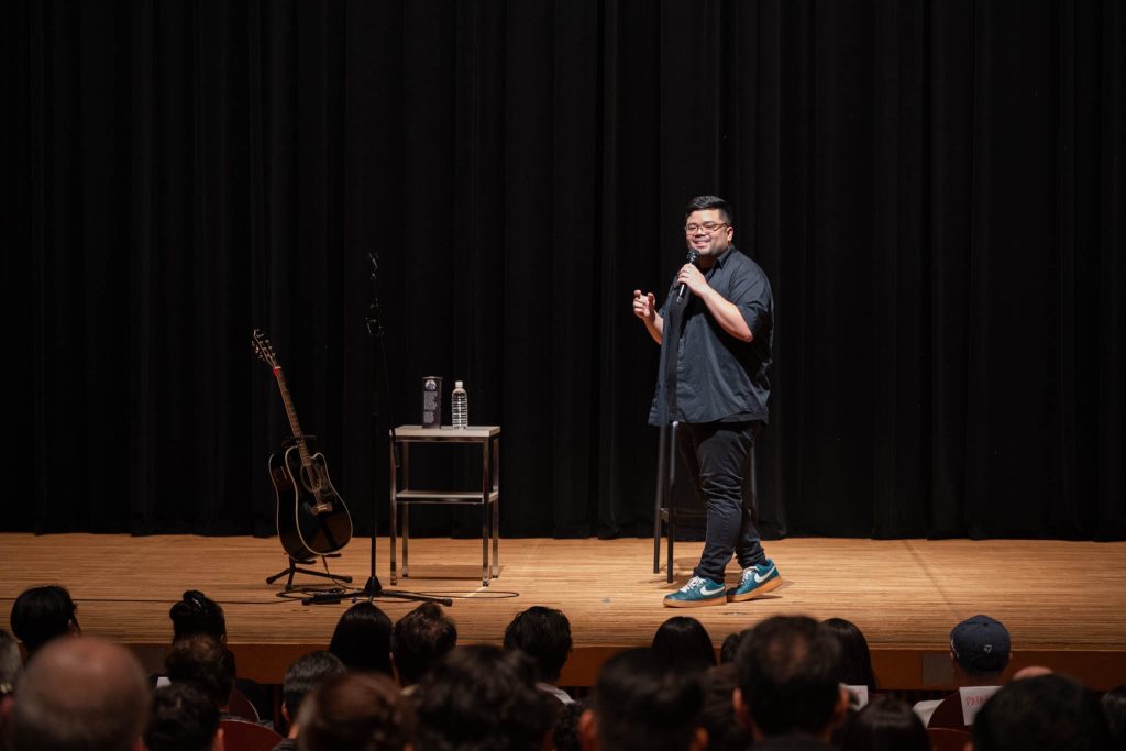 Josué Fontes, abriu o show da noite